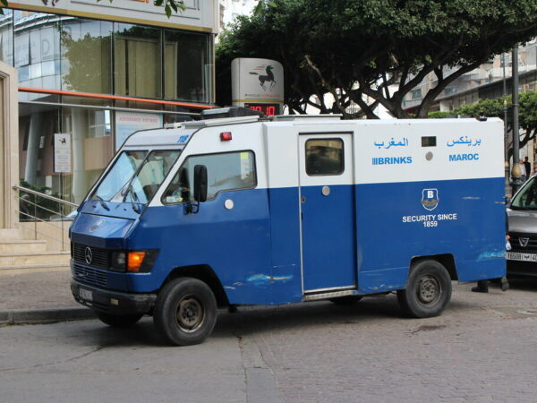 توظيف ناقلي أموال (Convoyeurs de Fonds) لحاملي البكالوريا