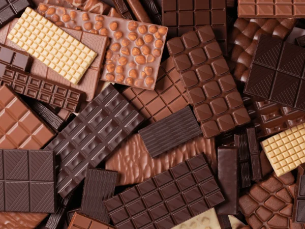 مطلوب 50 عاملا للعمل في مصنع الشوكولاتة والحلويات بنواصر